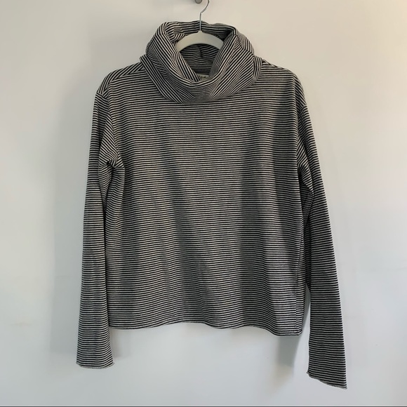 The Lady & The Sailor Turtleneck Sweatshirt - Picture 5 of 10